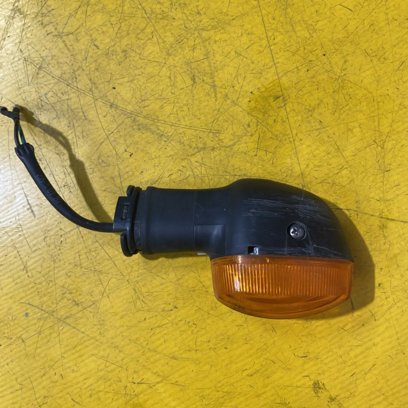 Clignotant Pour Yamaha FZ6 N 2004-2006 - Occasion - Fonctionnel Avec Marques D'usage